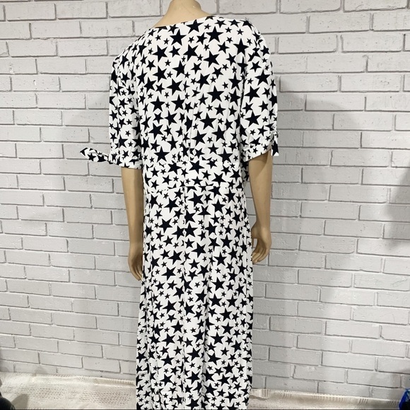 Nobody’s Child V-Neck Star Print With Tie Shoulders Dress - Picture 5 of 8